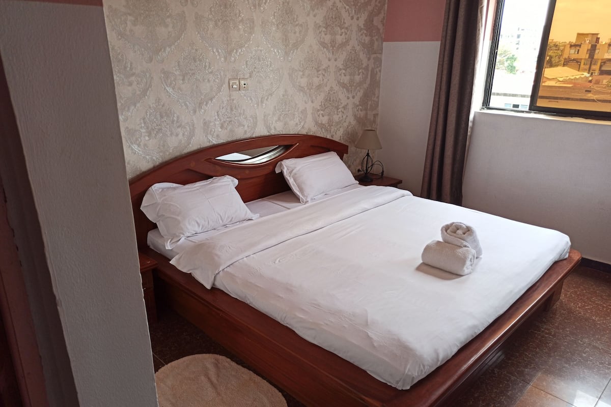 Chambre Double Classique | Literie de qualité supérieure, Wi-Fi gratuit, draps fournis