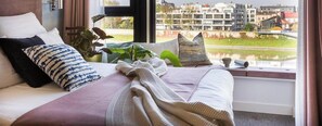 3 chambres, bureau, fer et planche à repasser, accès au Wi-Fi (inclus)