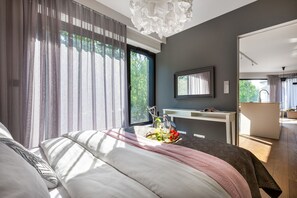 1 bedroom, iron/ironing board, free WiFi, bed sheets - Apartment Modern Marble (Kraków – Modern View of Planty Park)