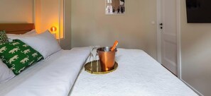 2 chambres, bureau, fer et planche à repasser, Wi-Fi gratuit