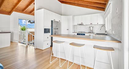 The Palm House 200 meters to the beach!