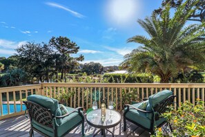 Property grounds - Spacious 4-Bedroom Home with Private Pool, Golf Course Views (Hilton Head Island)