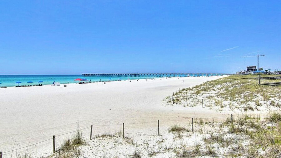 Beachfront Bliss Awaits: 2-bed, 2-bath Condo at Sterling Reef - Sleeps 6!