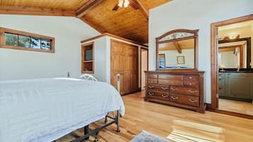 3 Schlafzimmer, Reisekinderbett, kostenloses WLAN, Bettwäsche