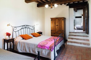 5 camere, ferro/asse da stiro, Wi-Fi gratuito, lenzuola