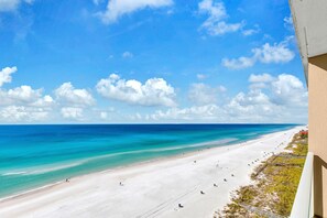 On the beach - 🌞Beachfront, Great Amenities-Grandview East 1002🌞 (Panama City Beach)