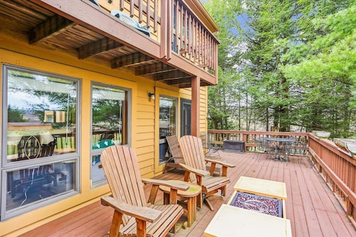 The Mountain House: 3  BR, 3  BA Condominium in Canaan Valley, Sleeps 6