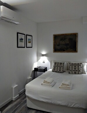 2 bedrooms, iron/ironing board, free WiFi