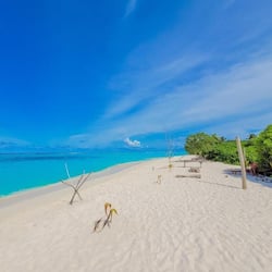 Private beach nearby, white sand