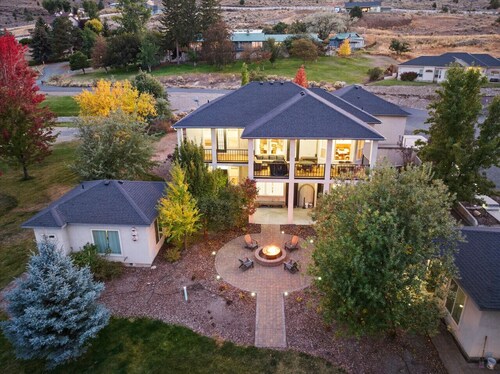 Entire Scenic Views Estate, Gorgeous 6 Bdrm, 5.5 Bath, Local Golfing 50% Off!