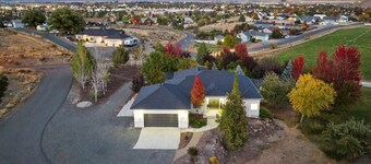 Entire Scenic Views Estate, Gorgeous 6 Bdrm, 5.5 Bath, Local Golfing 50% Off!