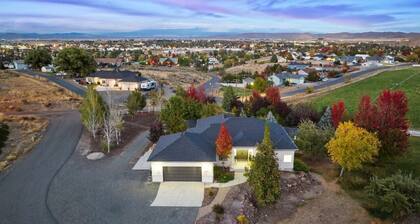 Entire Scenic Views Estate, Gorgeous 6 Bdrm, 5.5 Bath, Local Golfing 50% Off!