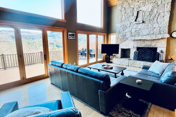 Smart-TV, Kamin, Stereoanlage