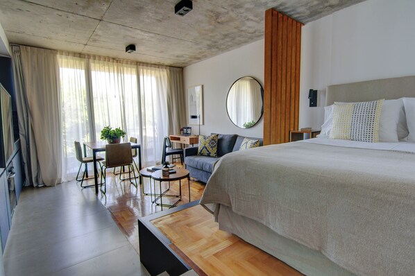 Comfort Studio, Balcony, Pool View | Iron/ironing board, cribs/infant beds, free WiFi, bed sheets - Oasis Palermo (Buenos Aires)