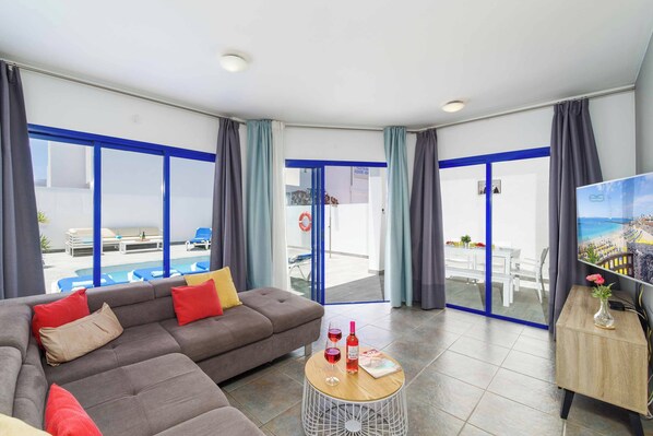 Smart TV - Villa Elizabeth Rubicon (Playa Blanca)