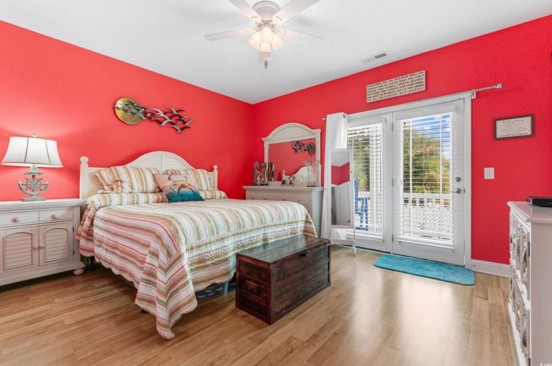 5 bedrooms, iron/ironing board, travel crib, free WiFi