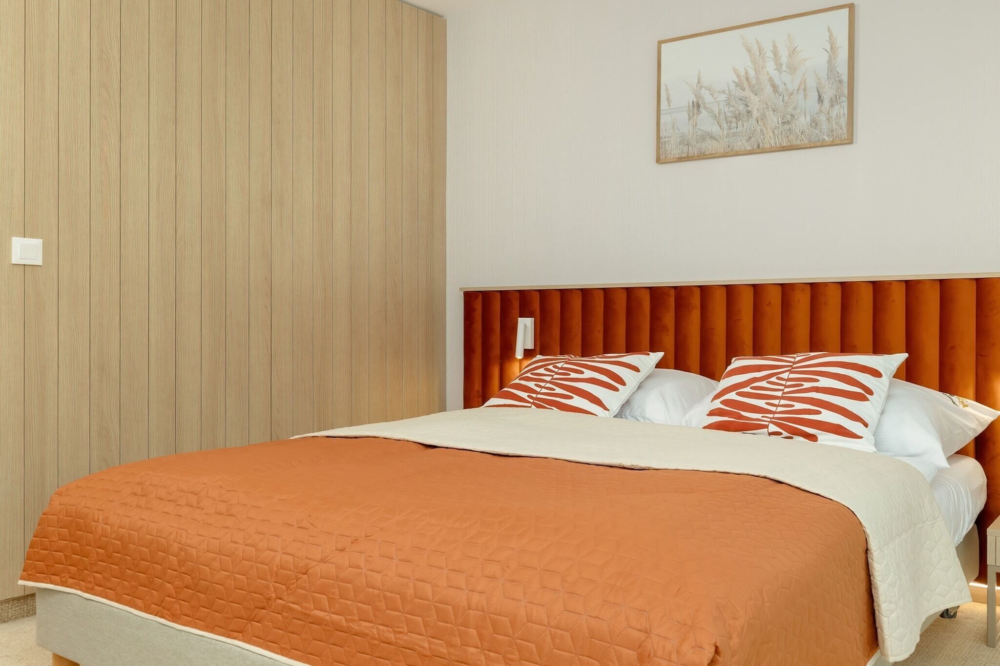 Travel crib, bed sheets