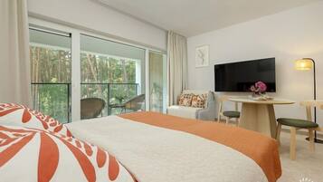 Travel crib, bed sheets