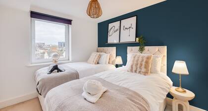 Charming Apartment • Balcony • Parking • Fast Wifi • Smart TV