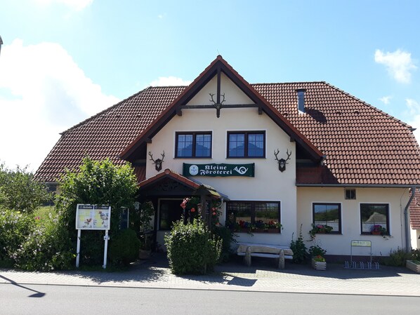 Exterior - Cozy accommodation in the Jasmund National Park surrounded by our game reserve (Lohme)