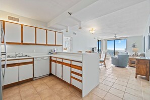 Interior - ⛱️Huge Balcony-Beach Front-3BR Romar Place⛱️ (Orange Beach)