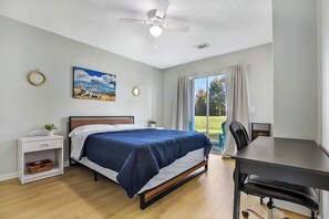 2 chambres, bureau, fer et planche à repasser, Wi-Fi gratuit