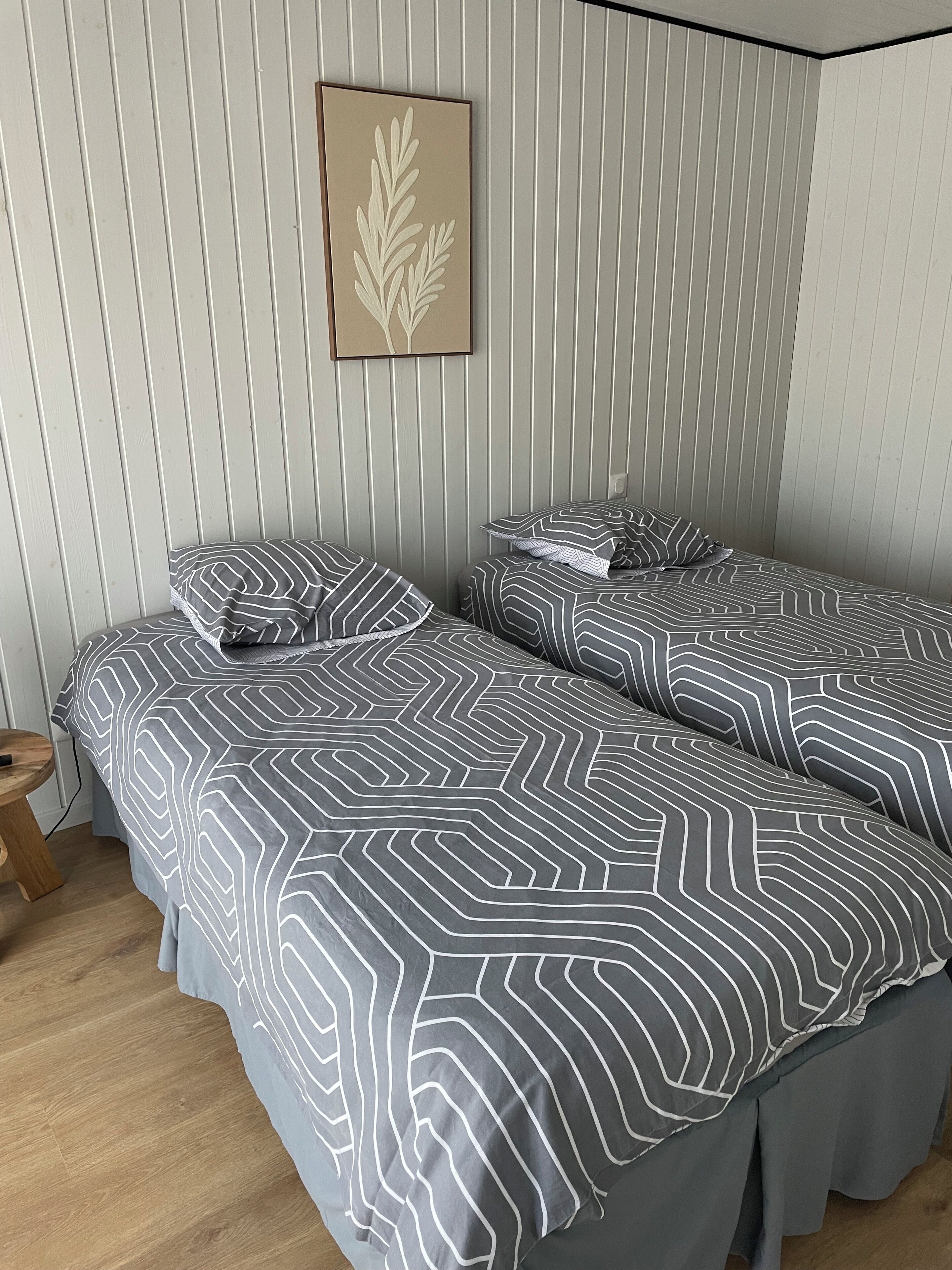 2 bedrooms, iron/ironing board, travel crib, free WiFi
