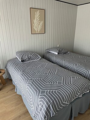 2 bedrooms, iron/ironing board, travel crib, free WiFi - Le Chalet d'Amélia (Petit-Caux)