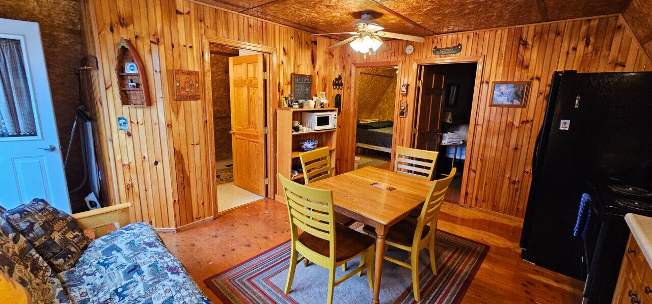 2 slaapkamers, een strijkplank/strijkijzer, gratis wifi, beddengoed