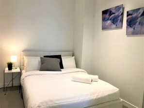 2 bedrooms, desk, iron/ironing board, travel crib