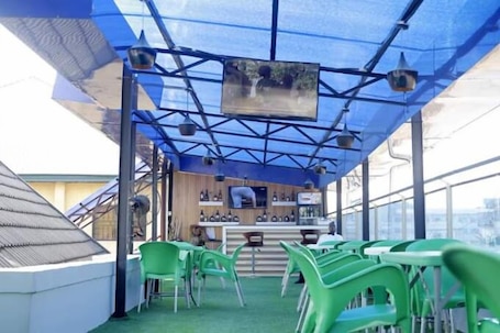 Bar en la alberca