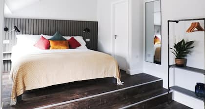 Sgwar-Boutique Rooms