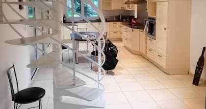 Escape to Normandy: 220 m² house with swimming pool in Ouistreham on 3000 m² of land