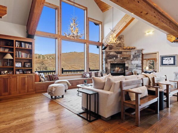 TV connectée, cheminée, baby-foot, table de tennis de table