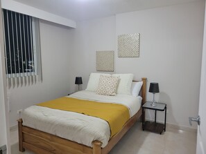 2 bedrooms, iron/ironing board, WiFi, bed sheets