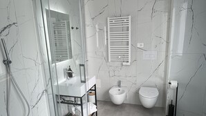 Ảnh chưa phân loại, 4 trong số 33 ảnh, nút