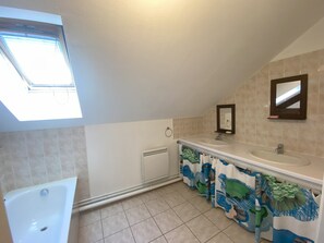 Towels, soap, toilet paper