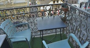 Dubbelrum eller tvåbäddsrum | Utsikt mot gatan