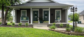 Guitars & Harmony II in Historic Greenville with WiFi & beautiful outdoor space