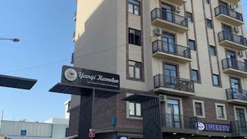 Pemandangan kota dari properti