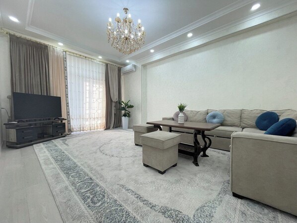 Family Condo, City View | Living area - New Kamolon by RNB estate (Tashkent)
