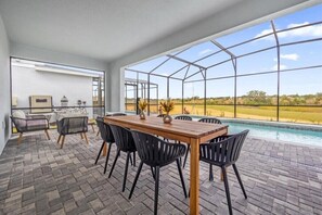 Outdoor dining - 10 Bedrooms/ 8 Bathrooms/ Windsor Cay (16024 SC) (Clermont)