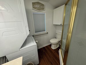 Shower - Site N40 Charmingly beautiful 2 bdrm newly remodeled bungalow Ocean Lakes! (Myrtle Beach)