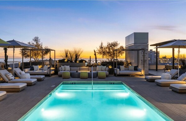 Outdoor pool, a heated pool