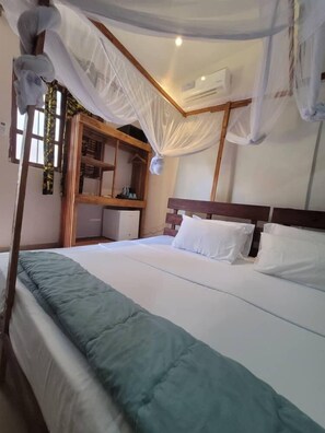 Deluxe Twin Room - Sand and Sunset (Kendwa)
