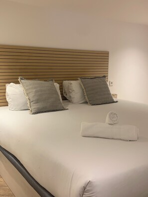 1 bedroom, WiFi, bed sheets - Premium Loft in the Center of Madrid (NEW) (Madrid)