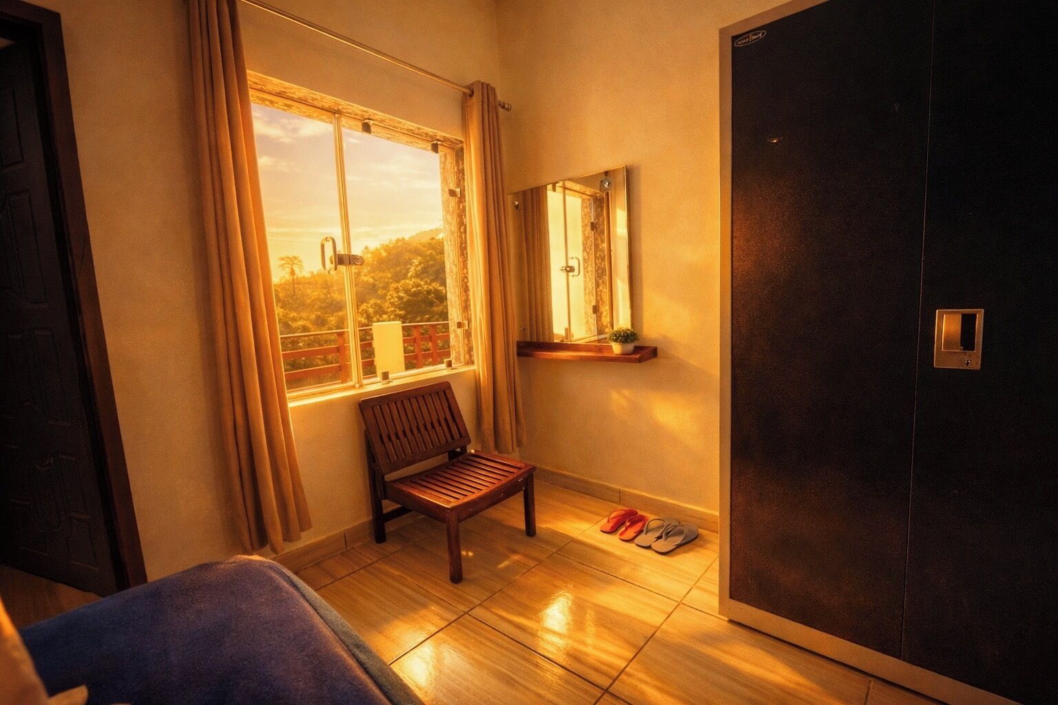 Comfort Room, Mountain View | Individually decorated, individually furnished, laptop workspace