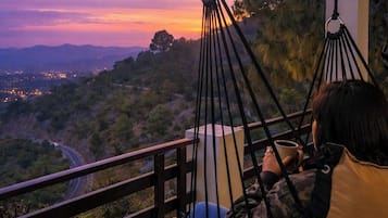 Chambre Familiale, vue montagne | Terrasse/Patio