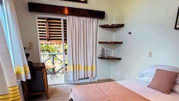 In-room safe, desk, laptop workspace, free WiFi