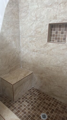 Chic 1-bedroom apartment located on Ocean Blvd hwy 100. Approx. 20 miles to SPI